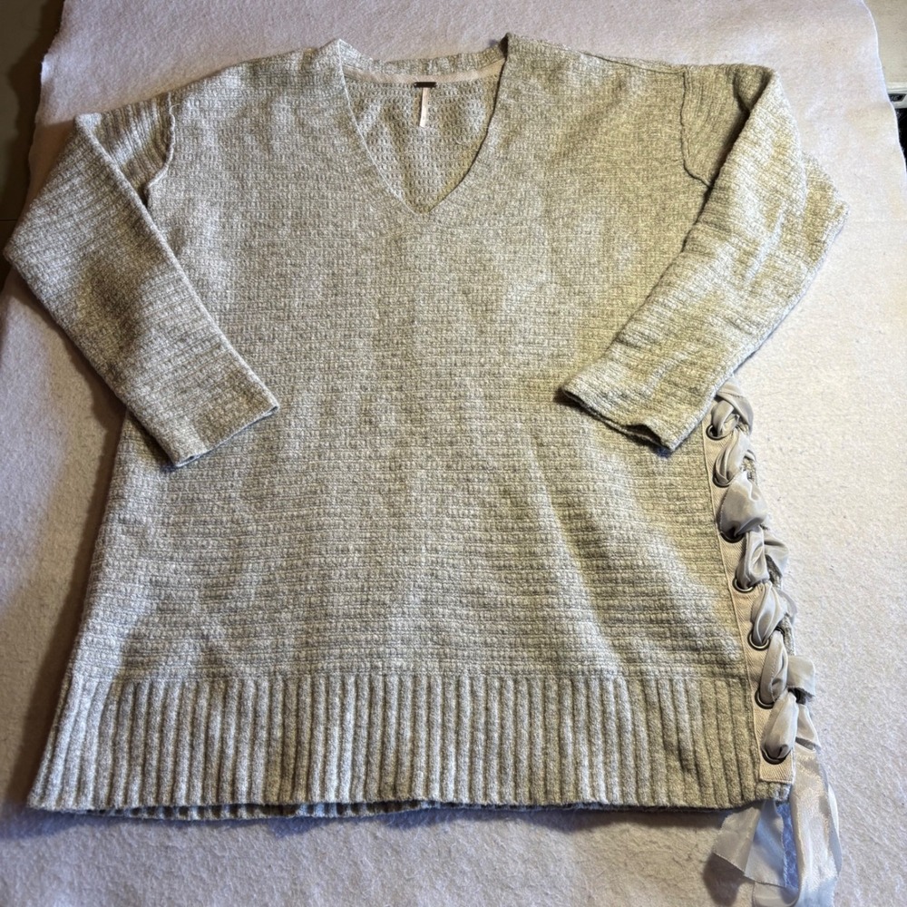 Free People Grey Textured Knit Lace Up‎ Side V Neck Tunic Sweater Size S